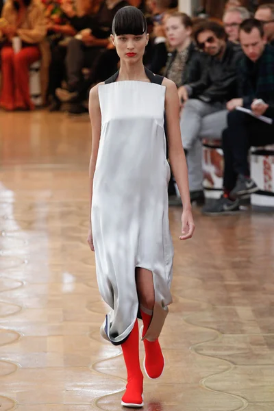 Look 17